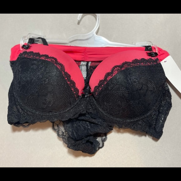 3 Piece Black & Coral Bra & Panties Lingerie Set - Picture 2 of 10